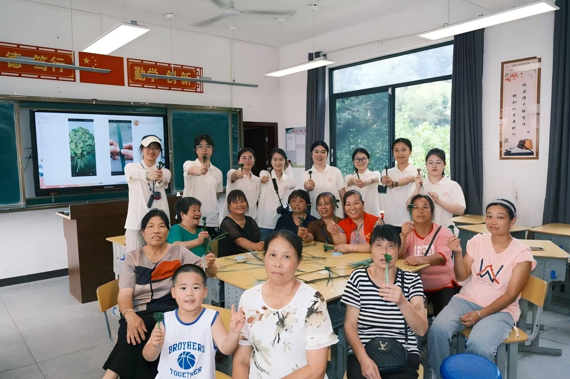 ر壬֯ ŮѧԺʵŴ¸ƺŮԷչ