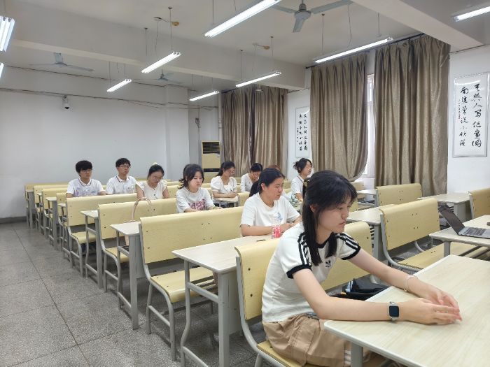 ᪻н𣬷Ż¡ ѧԺ̹ѧԺϷʿչʵſչû