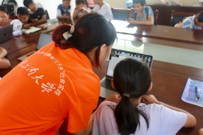 AIӰͯ ƼнҰ ɽ̷ӿչAIӰʱհڶɡƼʵ