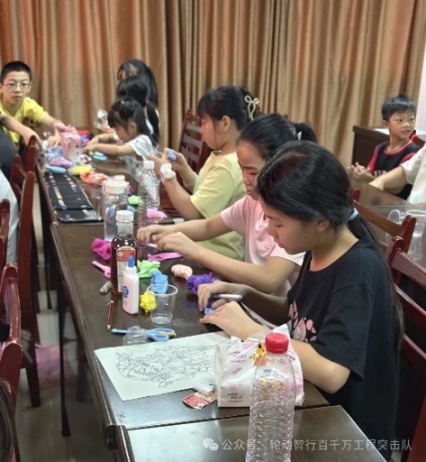 ǻ۵ΪоƬδ㶫ʦѧֶСǧ򹤳ͻ˫˼