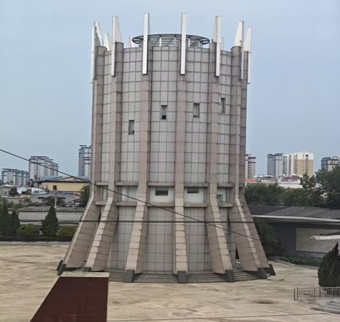 ׷Ѱɫ䣬иʵ֮