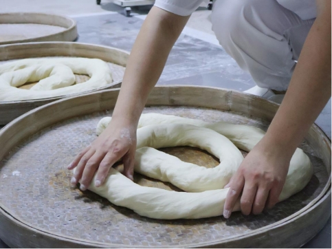 ũִѧʵӣ̽Ѱ߷ţдͳн