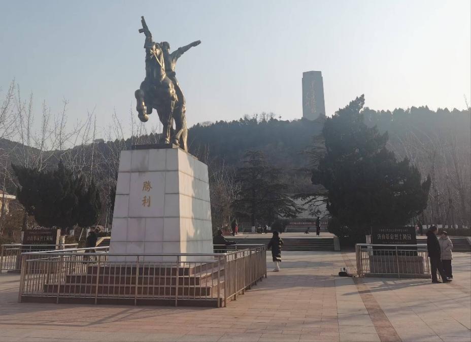 ӢɽѰɫ Ұȫ굣