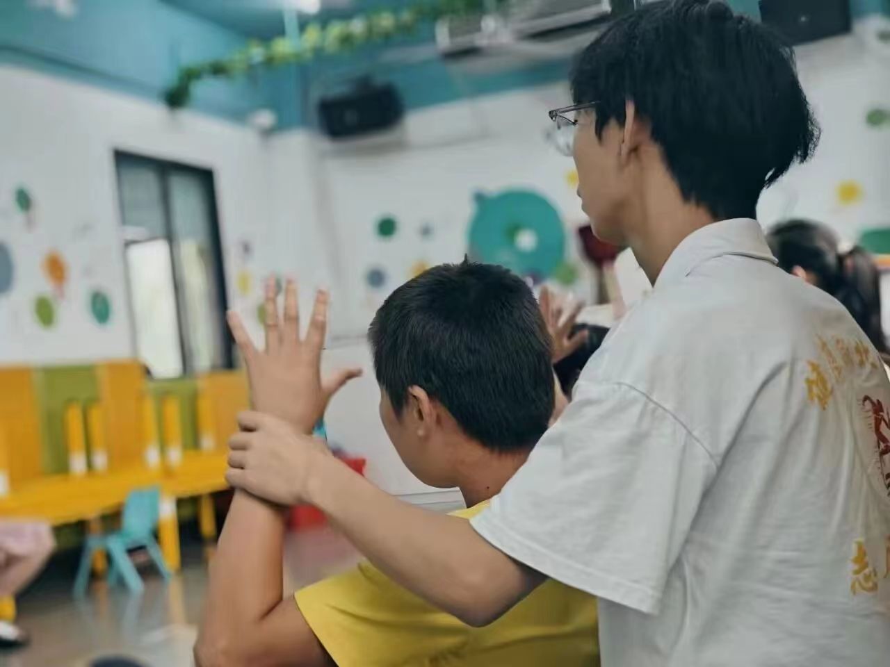ͷǳ