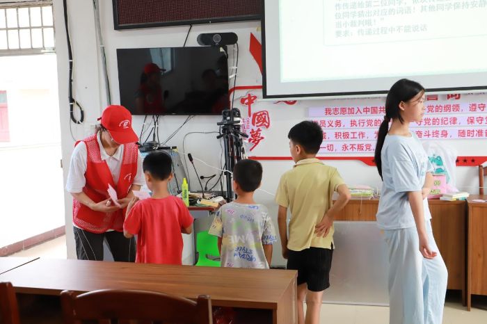 破冰游戏环节;黄清摄