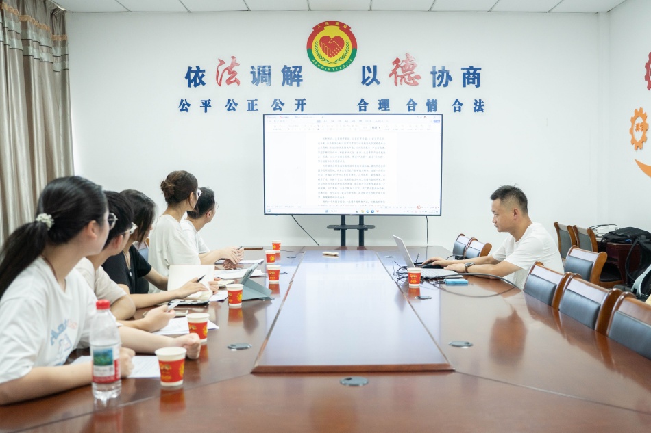 СѻжӸˮ䣬ƽСѻ·