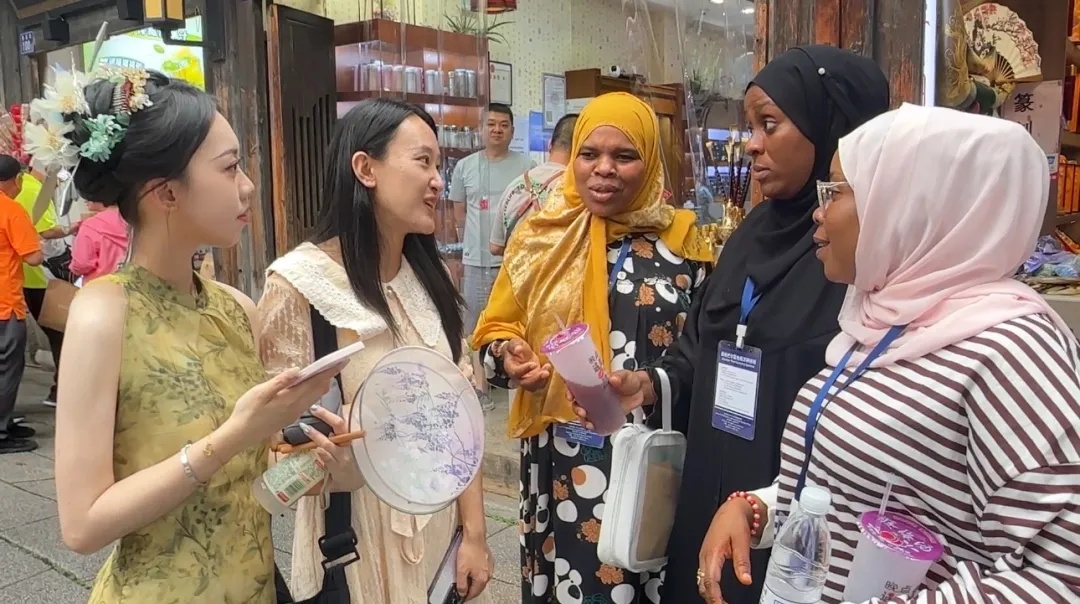 ǧϣнѧԺѧ뷻ഺ֮дĻ