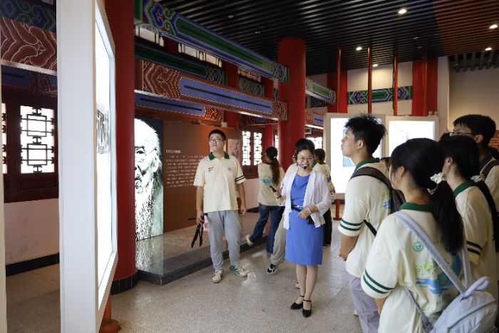 ̽Ѱеر꣺ѧɫչ̽ݺг