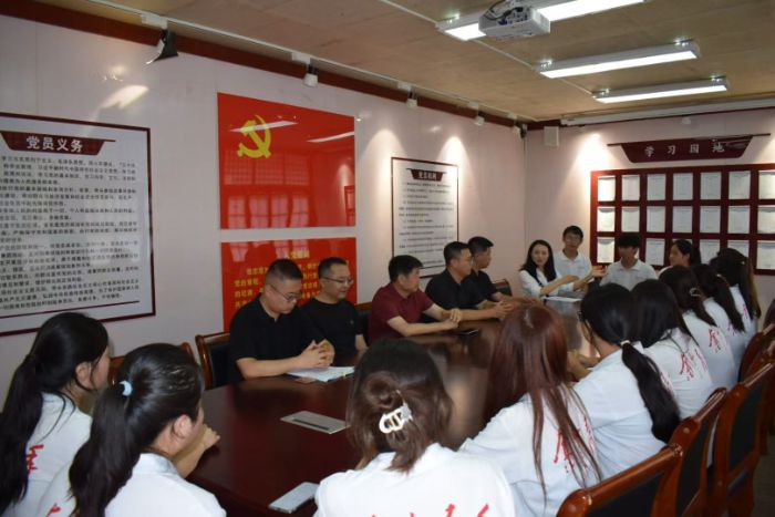 Ҧѧ۸֬οʡ硱ʵ  ϶ʦںɫϵഺ