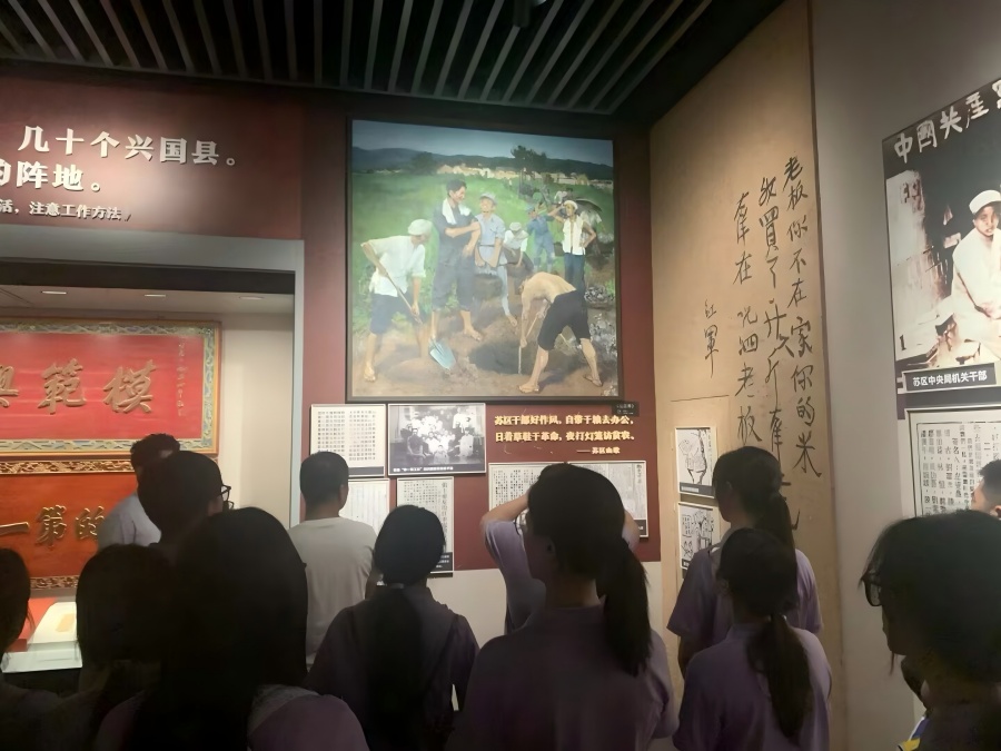 ഺŲɫ䣬ɫഺ̣ѧԺ⡱ʵӿչɫʵഺи