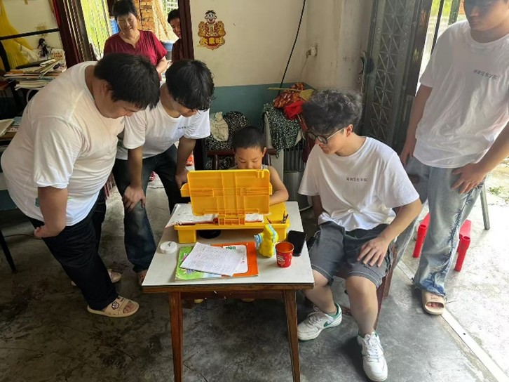 κ󸨵ũ ֲɳ ġĸ˫ϡ