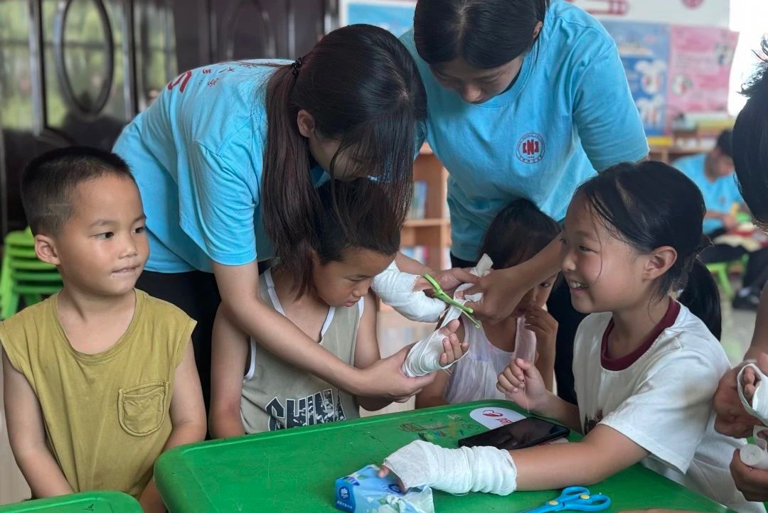 ʦѧѧԺڡ硱ʵܳɳ ഺ