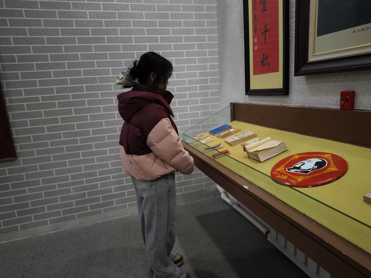 �ú�ɫ������ũ�����£����ഺʹ������ɫ����