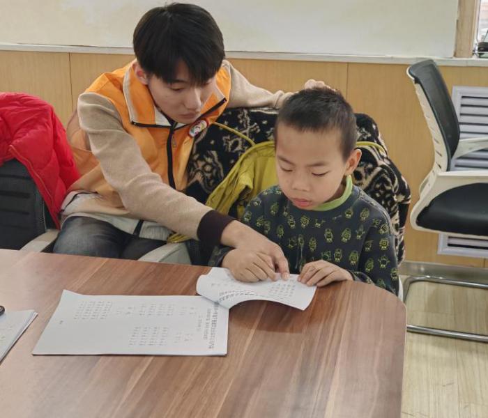 ����������ɳ���ɽ����ѧѧ������Ӣ�����縰��������Ṥ������վ���μ�ʵ