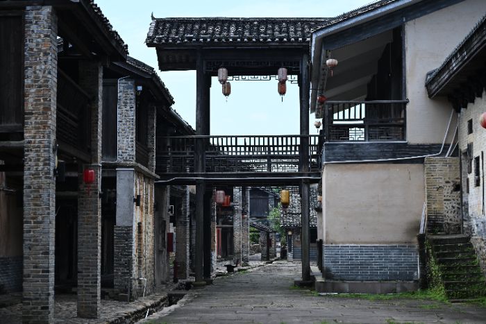 �߽���ǰ�Ŵ壺̽Ѱ����������ʷ����