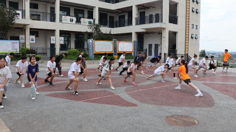 ����Ծ�����տ��� �ഺ��ȼ�˶����� ��������ѧԺ�����μ��С��Ƽ������ſ�չ��ë���ѧ�